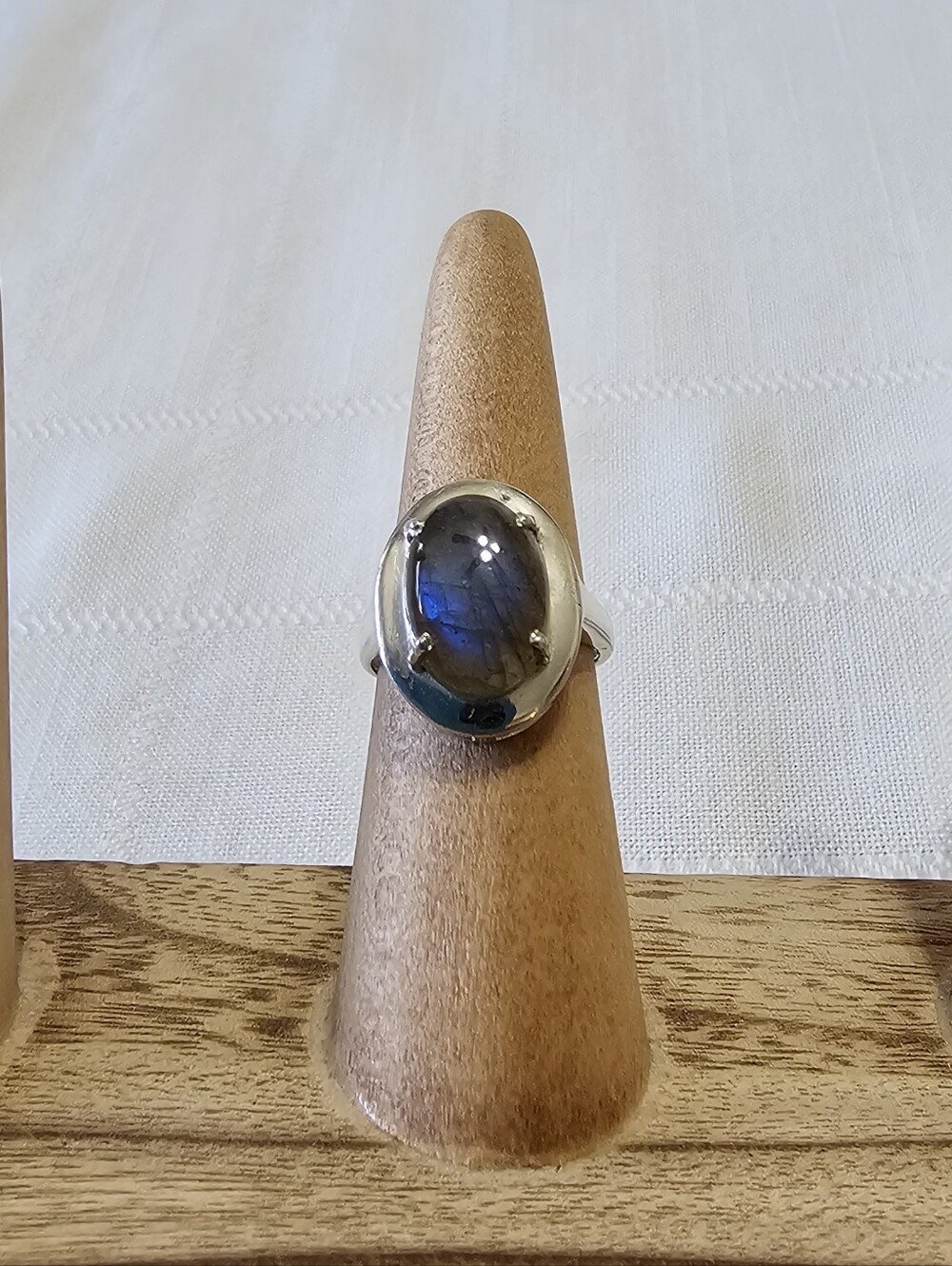 Sterling Silver .925 Labradorite Oval Ring